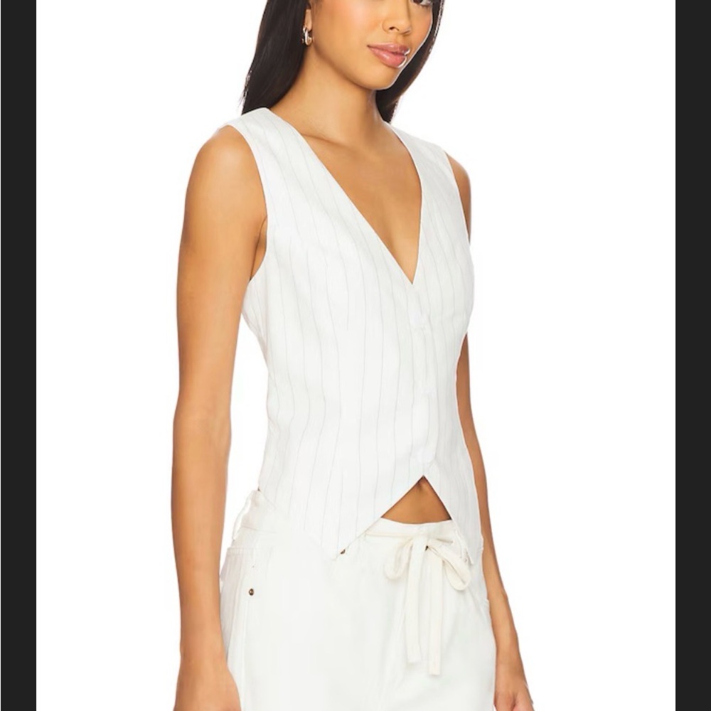 NWT! Valley Vest in Porcelain Pinstripe
LIONESS size Medium